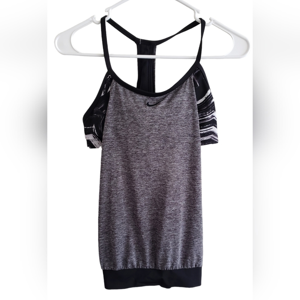 Nike 2 in 1 Tank Top w Built in Sports Bra